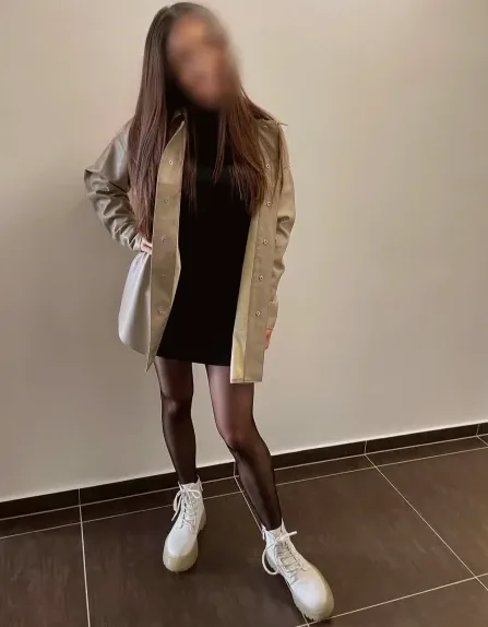 Anja, 32