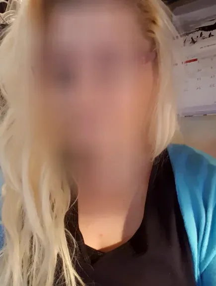 Aylin, 40