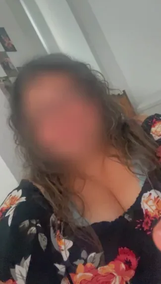 Chiara, 33