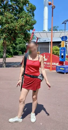 Elena, 39