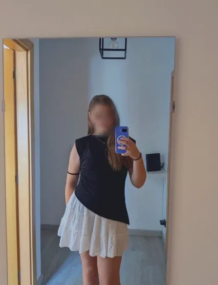 Emma, 18
