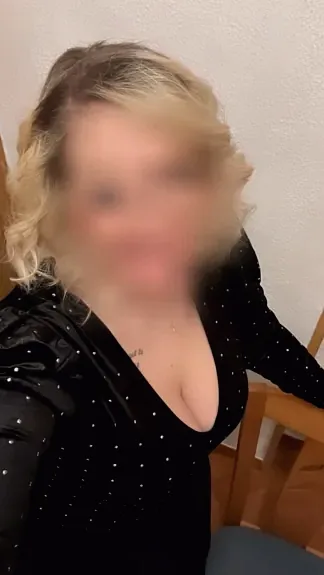 Leonie, 37