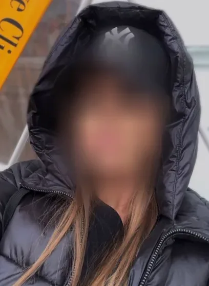 Marie, 32