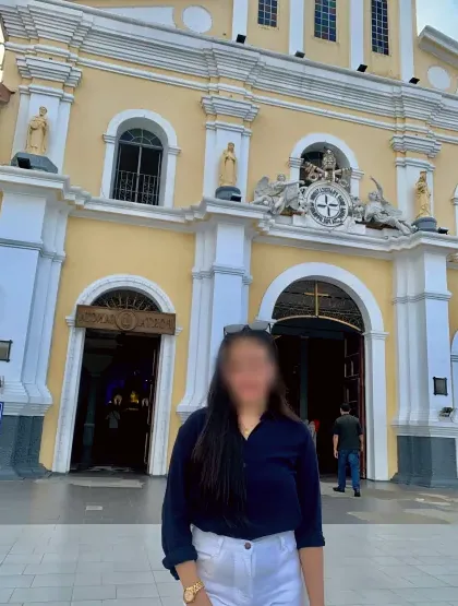 Svenja, 24